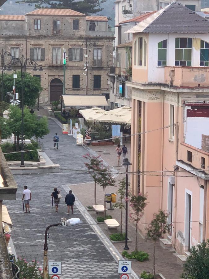 לינה וארוחת בוקר טרופאה La Piazza Beb מראה חיצוני תמונה