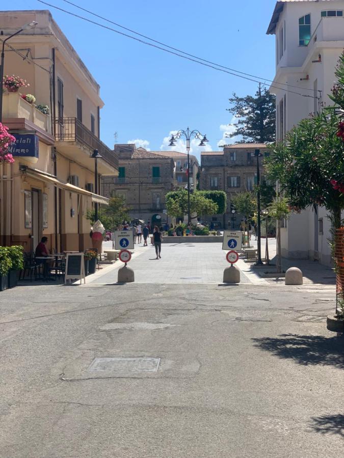 לינה וארוחת בוקר טרופאה La Piazza Beb מראה חיצוני תמונה